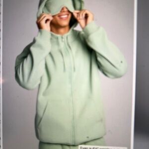 Comfrt Airplane Mode DND Zip Hoodie in Aloe XL